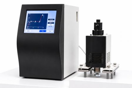 pyrolyseur de laboratoire