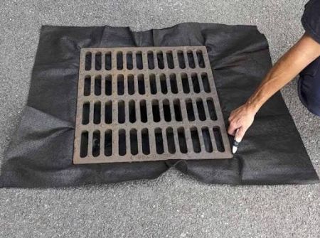 Filtre pour bouche d'égout 