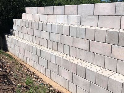 bloc béton empilable pour mur de soutènement