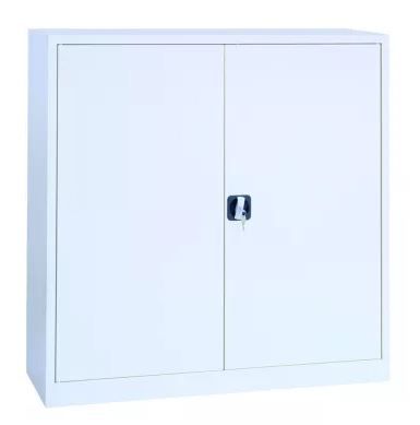 Armoire basse à portes battantes