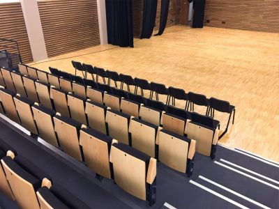 Tribune télescopique