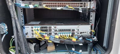 baie de télécommunication