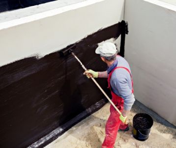 Peinture hydrofuge pour étanchéifier une façade : avantages, prix travaux