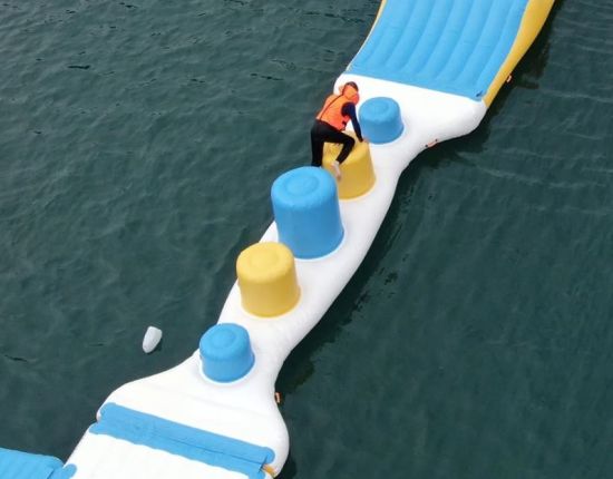 Parcours d'obstacle flottant