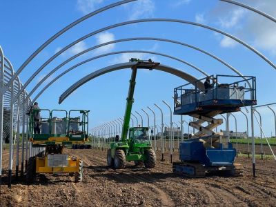Préparation site : installation tunnel agricole