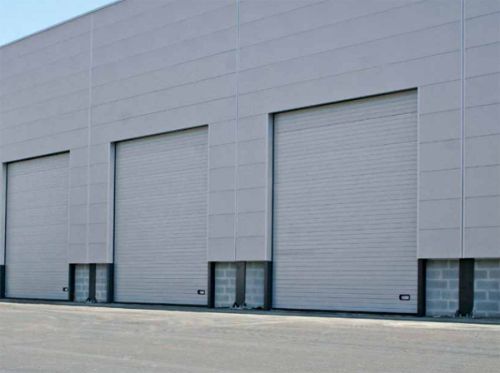porte sectionnelle batiment industriel