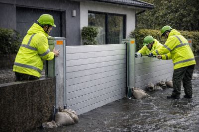 Installation de barrière anti - inondation