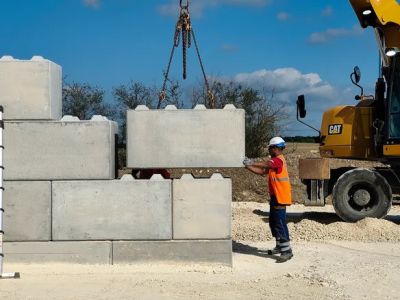 blocs béton emboitables pour construction
