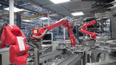 Cellule robotisée de pièces aéronautiques Cellule robotisée de pièces aéronautiques