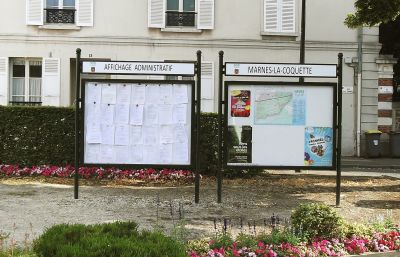 panneau d’affichage administratif
