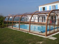 Abris piscine haut en bois