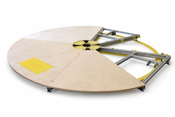 Plateforme tournante incomplète en construction