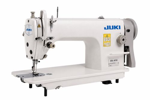 Piqueuse plate Juki