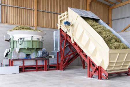 Séchage de foin Metaga