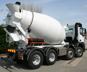 Camion toupie avec goulotte