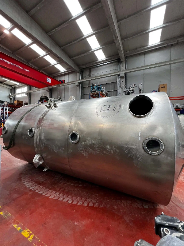 Cuve en acier inoxydable 11932 litres d'occasion - référence : e7941_0