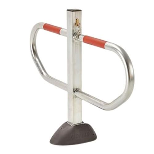 Barrière de parking MOTTEZ - pied central avec arceaux - Design robuste et facile à installer_0
