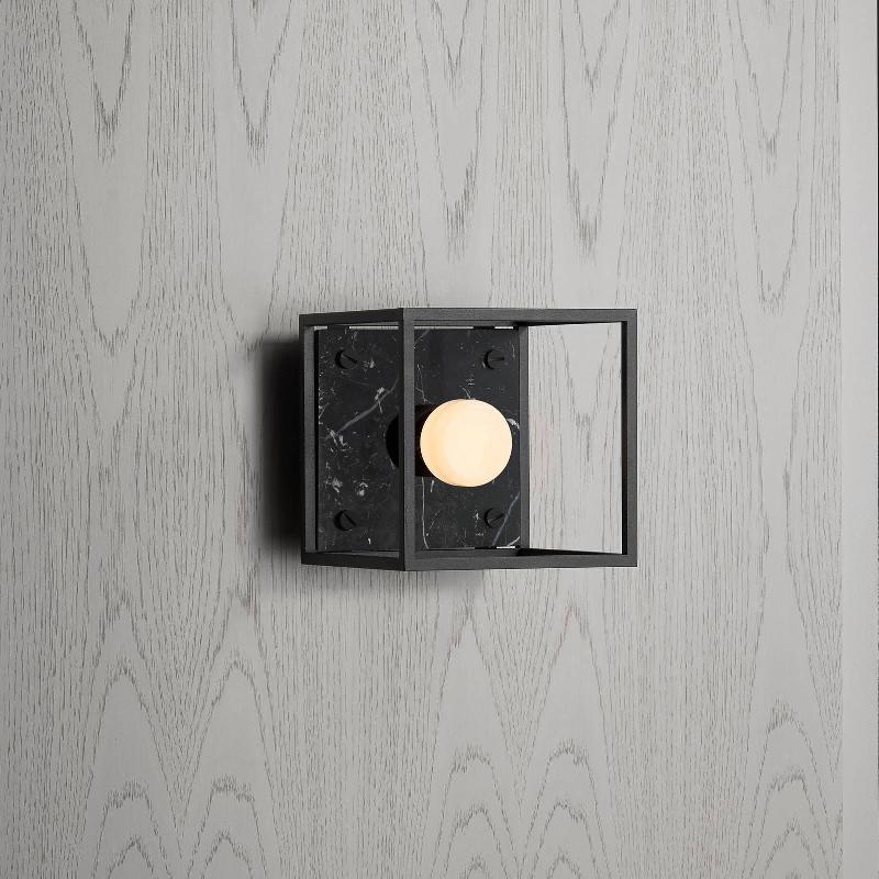 BUSTER + PUNCH AMPOULE LED E27 5W OPAL 2.700K À INTENSITÉ VARIABLE