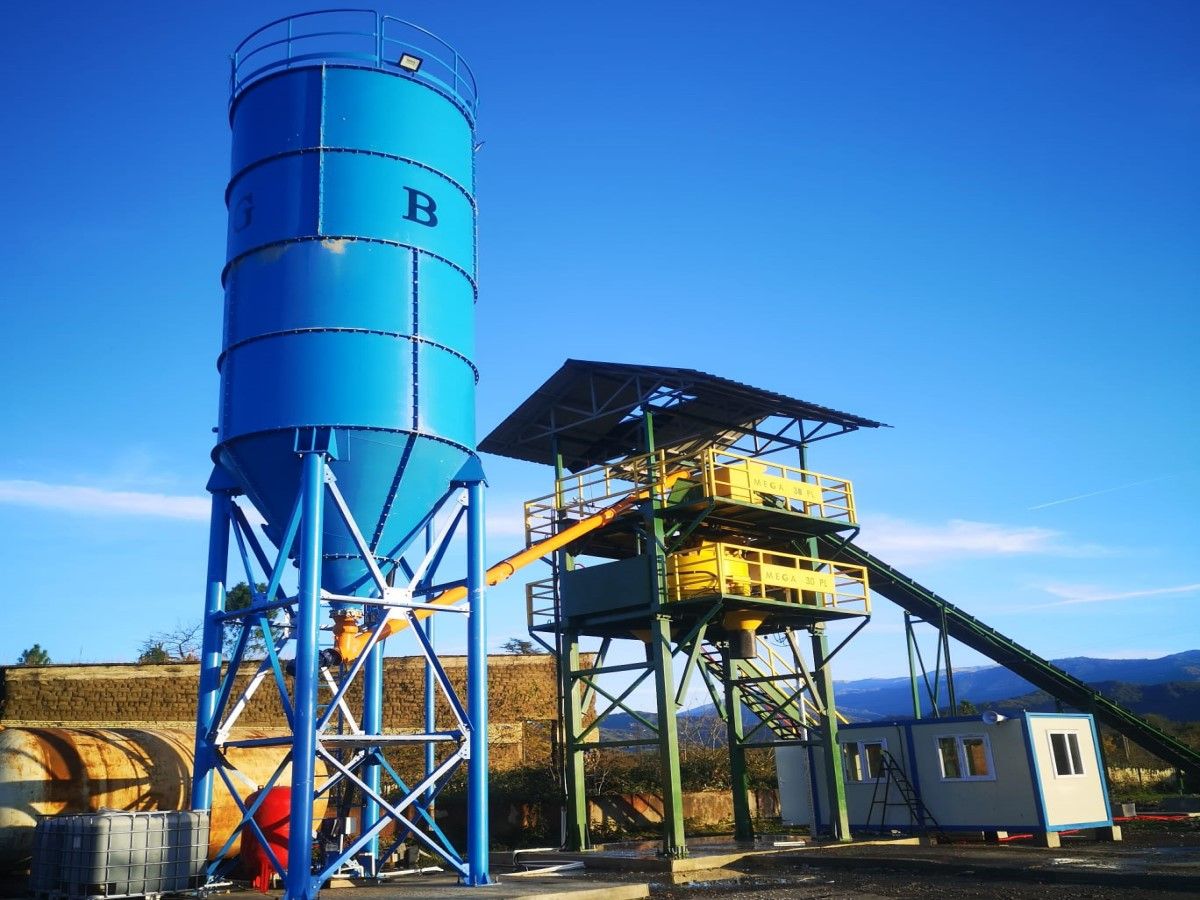 Centrale à béton fixe 30 m³ - Mélangeur planétaire 0.75 L - Silo à ciment 45 tonnes_0