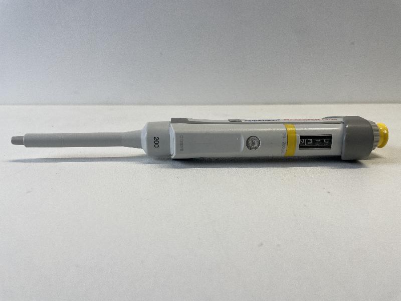 Micropipette monocanal Eppendorf Research plus | 20 - 200_0