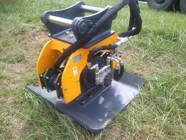 Plaque de compactage pb 501 (pelle de 10-22 tonnes)_1