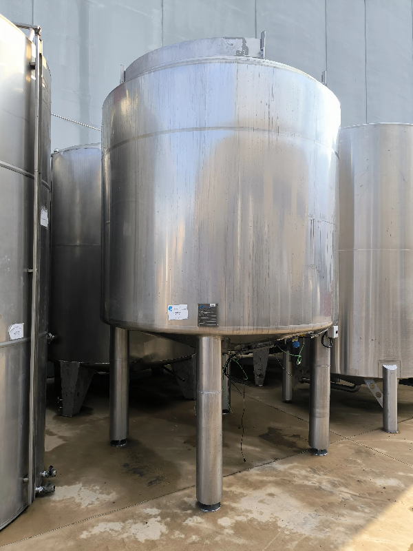 Cuve verticale maga metalurgica 8 800 litres avec isolation hermétique - référence : c13995_0