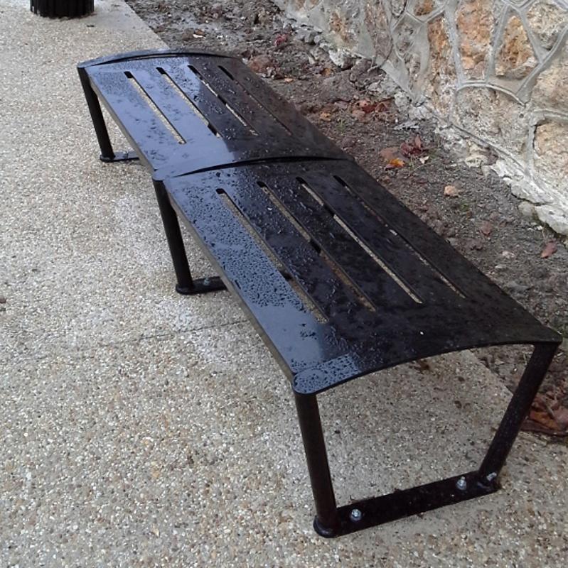 Banc public en métal moderne - ACTUS Banquette fixe sur platine - galvanisation à chaud et thermolaquage RAL au choix_0