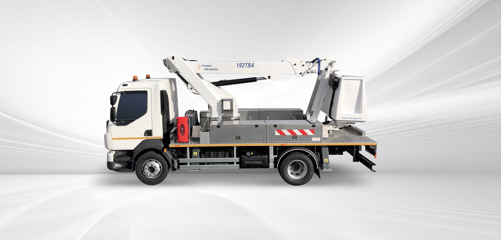 Camion châssis cabine 19t - Plateau 2t - Nacelle télescopique articulée homologuée TST_0