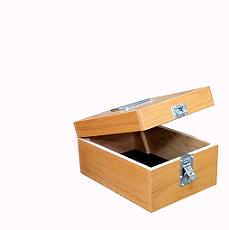 Malette bois échantillons - Ref 940013 - bois vernis avec couvercle, serrure et poignée - dimensions et aménagement personnalisables_0