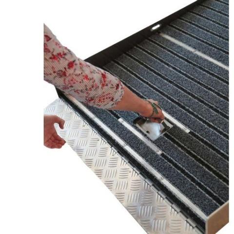 RAMPE ENCASTRÉE ESCAMOT (125 CM, AVEC TAPIS)