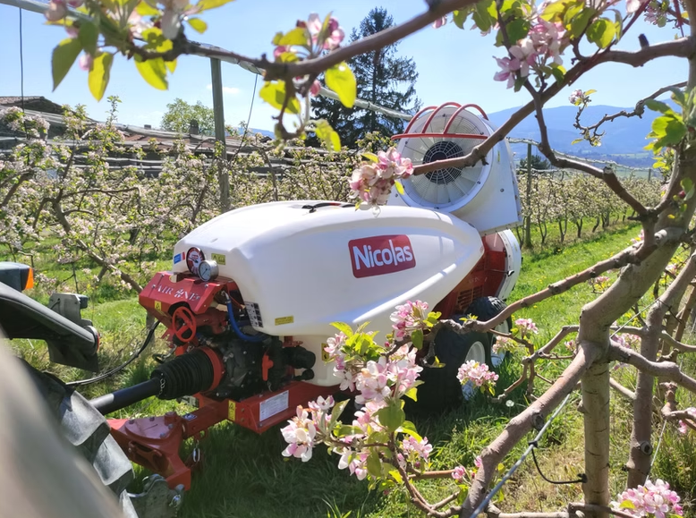 Pulvérisateur arboricole traîné 1500 L - 2000 L, spécialement élaboré pour les vergers en plantations palissés - AIR ONE ADSD_0