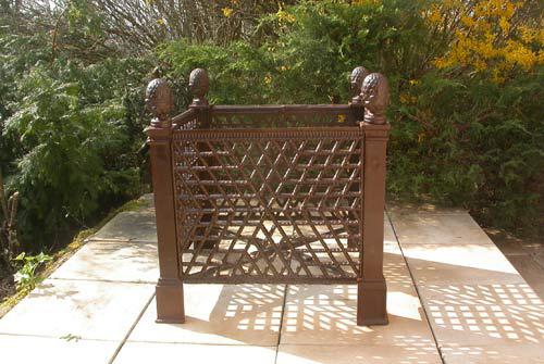 Jardinières en fonte - Bacs à fleurs et jardinières robustes et durables_0