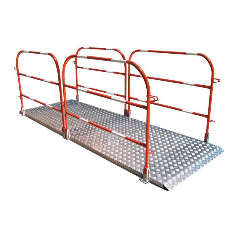 Passerelles TP réf : 100300 - Aluminium antidérapant - Garde-corps repliables - Charge 300 à 500 kg_0