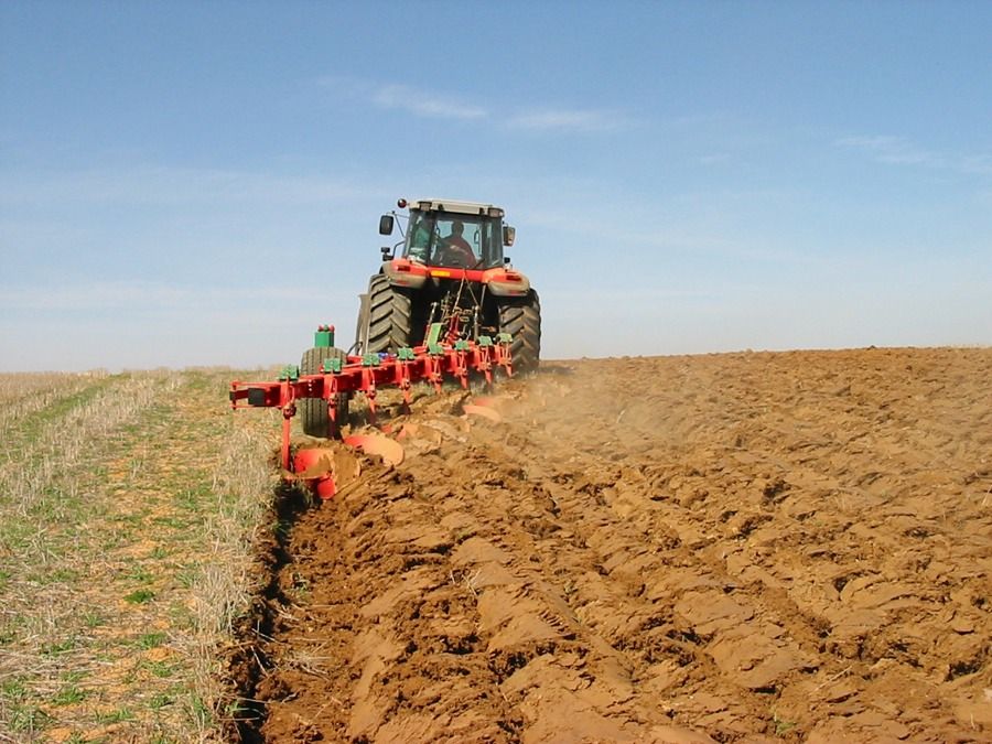 Charrues à planche monoroues - charrue agricole - ovlac -  5 à 8 corps_0