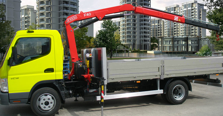 Grue auxiliaire Fassi F40B Active - 4,00 tm, bras hydraulique jusqu'à 9,40 m, rotation 370°_0