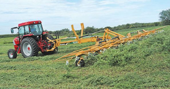 Faneuse TE330 Vermeer - Largeur de fanage 10,20 m - Facilité de transport et séchage rapide_0