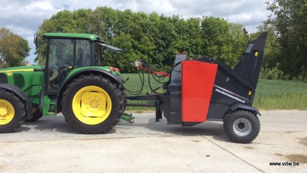 Pailleuse agricole tractée VDW - avec hayon de chargement pour tracteur_0