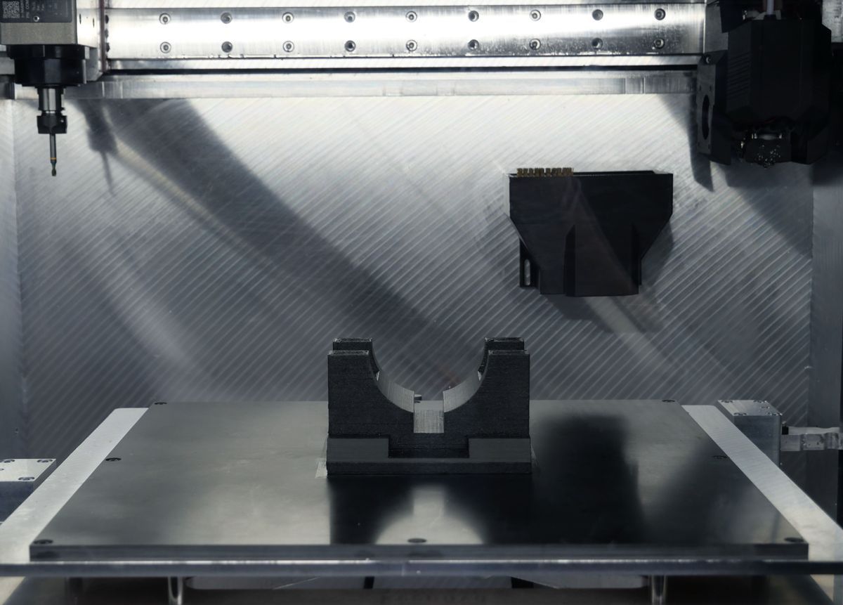 LUCY 300Y Fraiseuse hybride :impression 3D + usinage CNC_1