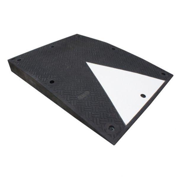 Rampe d'accès en caoutchouc noir - flèche blanche en option - largeur max fauteuil 750 mm - Marque Rolléco_0
