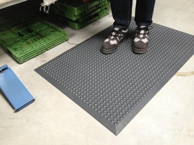 Tapis ergonomique PU84 / PU85 - mousse polyuréthane, antidérapant et biodégradable_0