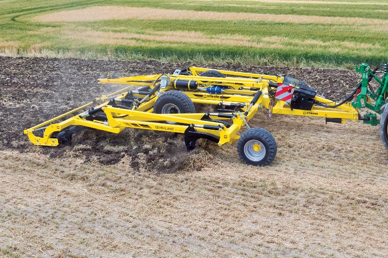 Décompacteur agricole à dents tracté Terraland TO - Bednar - profondeur jusqu'à 55 cm et largeur jusqu'à 6 m_0