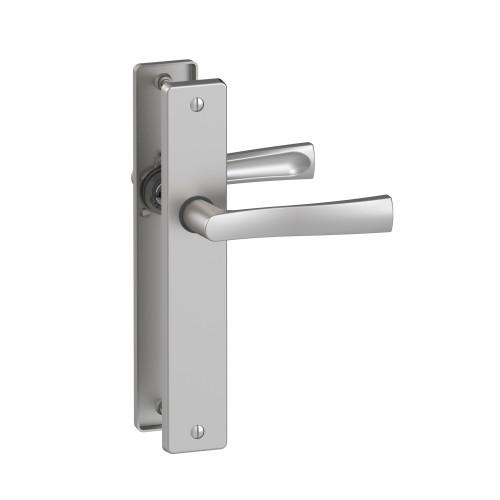 POIGNÉE DE PORTE SUR GRANDE PLAQUE - ALUMINIUM CHROME SATINÉ - FLEX BEC-DE-CANE VACHETTE