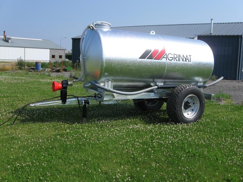Tonne à eau motopompe - Magrimat - cuve galvanisée 5200L avec frein hydraulique_0
