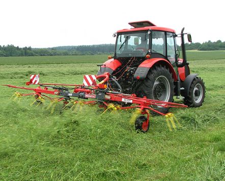 Oz - 524 S faneuse à quatre rotors - Rozmital - largeur de travail 5,2 m - 7 bras par rotor_0