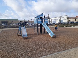 Structure de jeu La Pêcherie sur mesure - cabanes de pêche/carrelet - PCV Collectivités_0