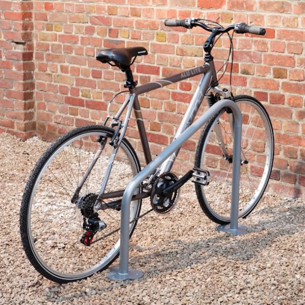 Range vélos à platine - Format triangulaire - Métal robuste - Capacité 2 vélos - Lot de 2 - Compatible Alvéole+ - Marque Rolléco_0
