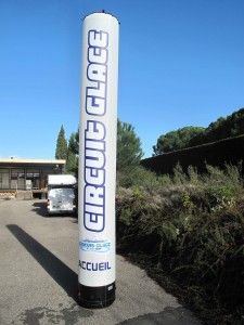 Totem gonflable - V1 Group SARL - impression thermo-soudée avec logos vectorisés_0