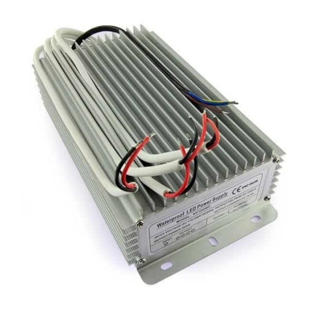 TRANSFORMATEUR 12 VOLTS - 200 WATTS IP67 QUATRE SORTIES DE 50 WATTS - TRANSFORMATEUR LED