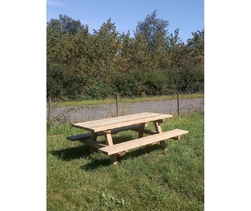 Table de pique-nique en bois - traitée autoclave - certifiée PEFC - 2 modèles disponibles (standard et PMR)_0