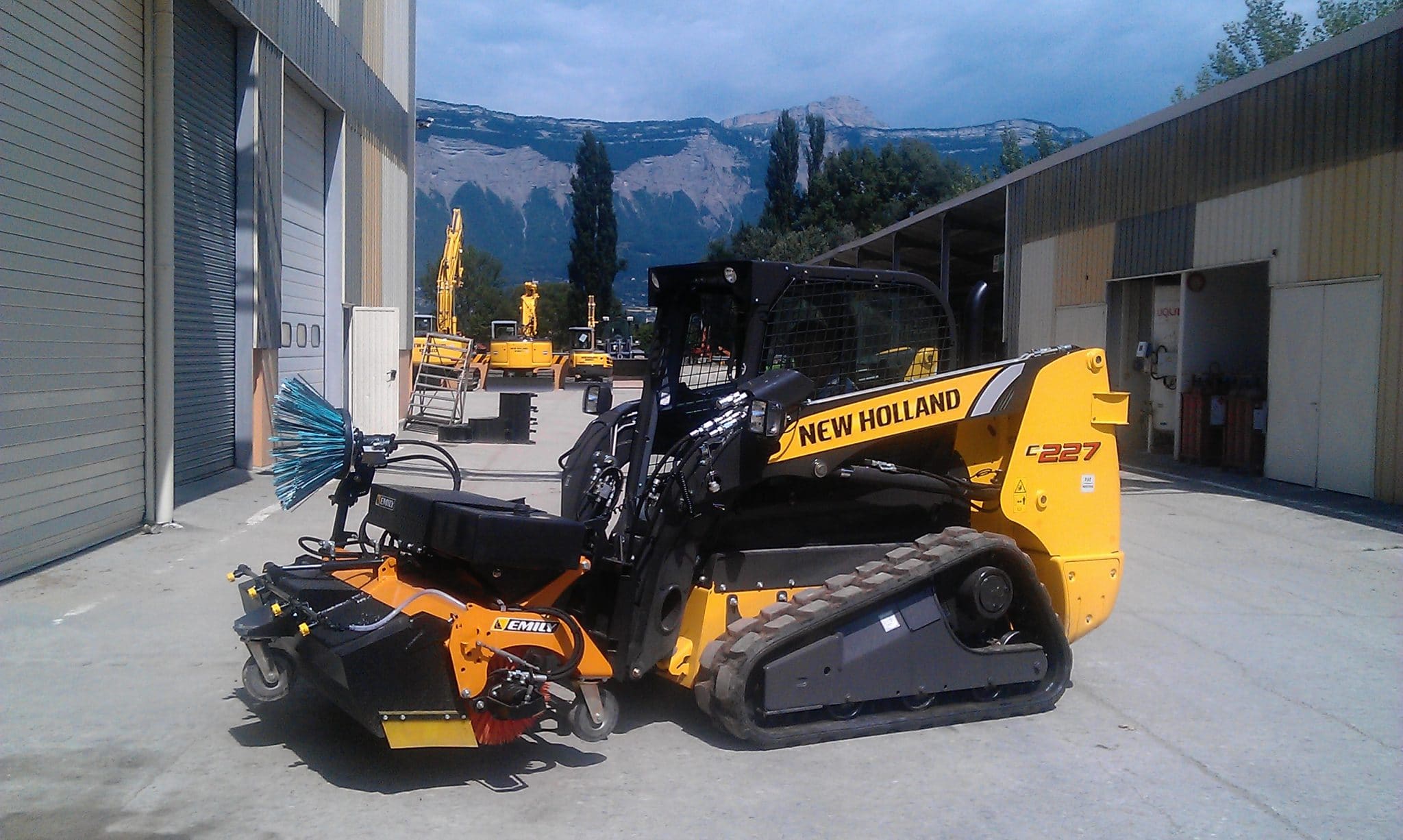 Balayeuse ramasseuse Micro’Clean - Tous types de déchets - Adaptable micro-tracteur, skid, petite chargeuse - Emily_0